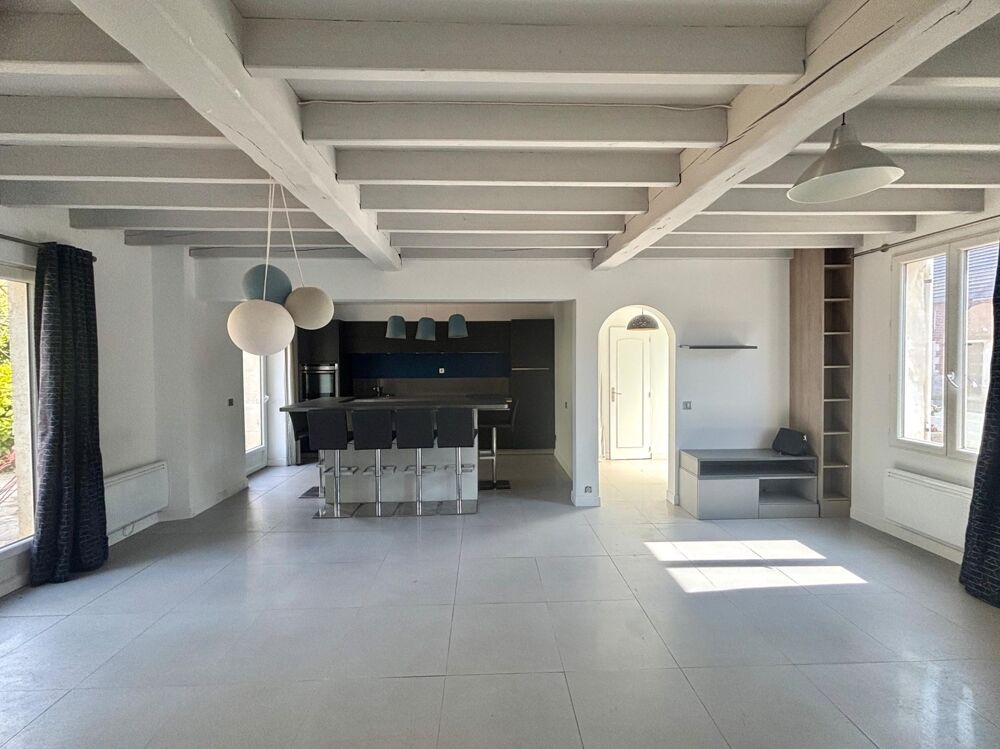 Maison de 117 m² avec jardin et dépendances