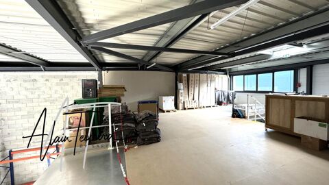   Local commercial de 820 m² quasi neuf 