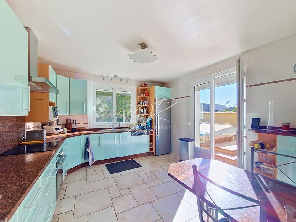 Vente Maison Maison T5 4 chambres 140 m² piscine et garage Sauvian