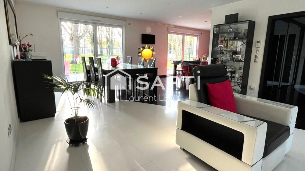 EXCEPTIONNEL - LUXE TOTAL AVEC JARDIN SUR LE GOLF