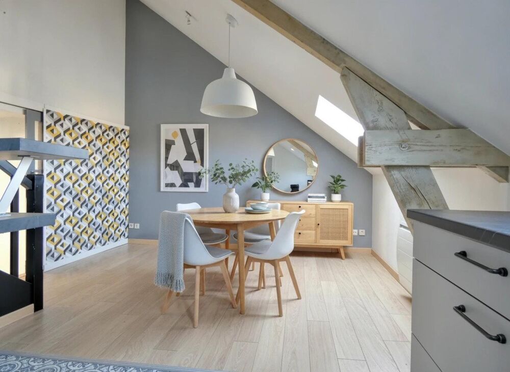 Vente Appartement Appartement de 70 m² situé plein centre ville de Vitré à 2 mn de la gare ! Vitre