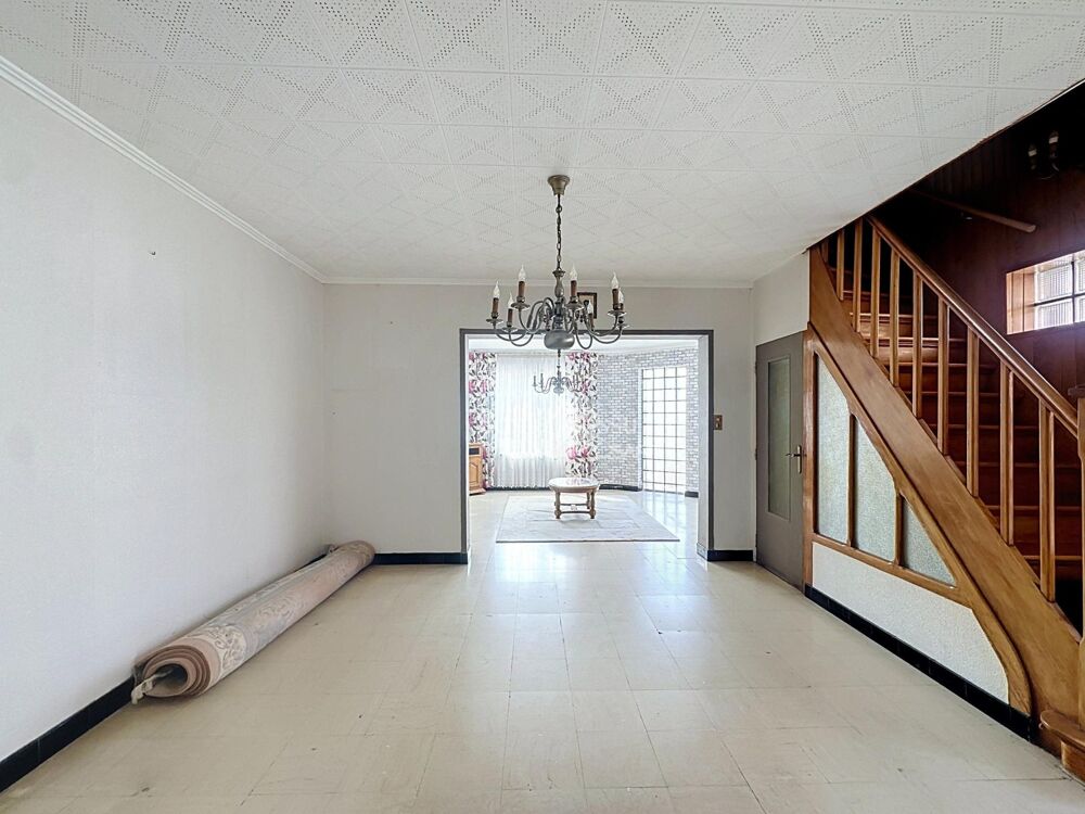 MAISON DE VILLE 2 CHAMBRES + BUREAU ET GARAGE
