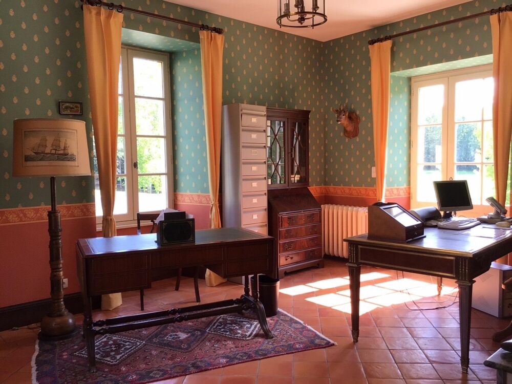 � vendre  Propri�t�/ch�teau Pressignac-Vicq (24150)