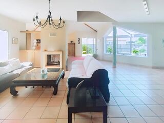  Maison à vendre 10 pièces 237 m²