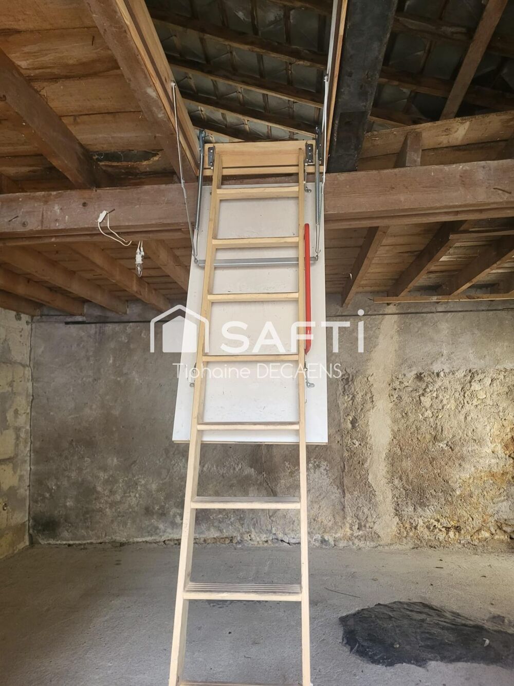 Vente Immeuble garage avec mezzanine, pouvant devenir un logement Langeais