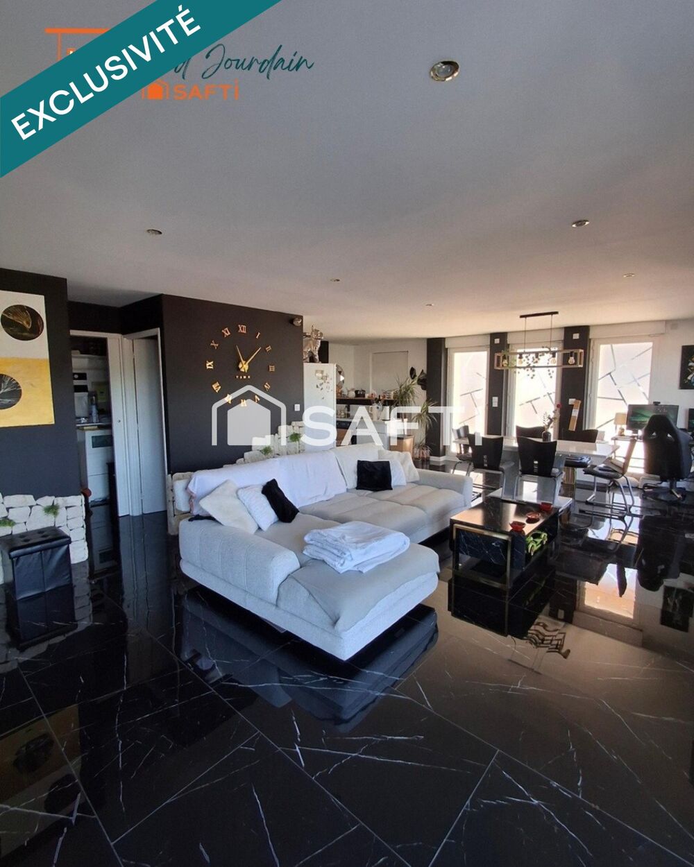 Plain-pied contemporain avec piscine et terrain privé