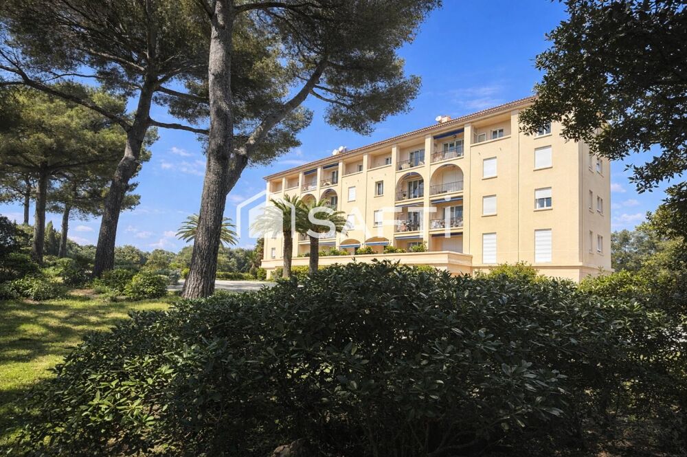 Appartement de prestige dans un cadre idyllique. A deux pas de la mer.