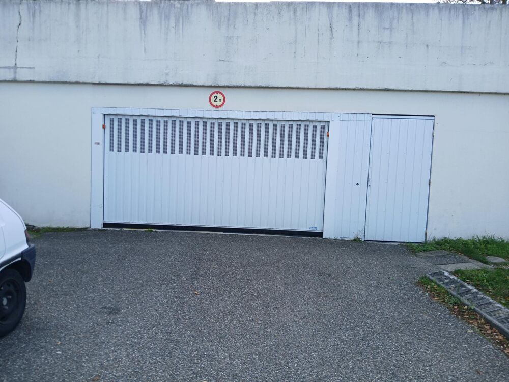 Vente Parking/Garage GARAGE FERME AUX PORTES DU PARC BOURRAN Merignac