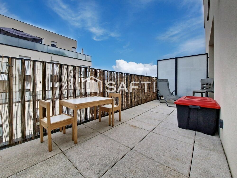 Vente Appartement Duplex aux derniers étages avec terrasse, à deux pas du RER A et E Fontenay-sous-bois