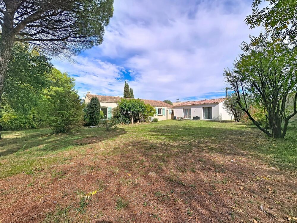 Ensemble immobilier rénové avec goût  Maison principale + T2 indépendant + 1 900 m² de terrain  Les Aires (34600)