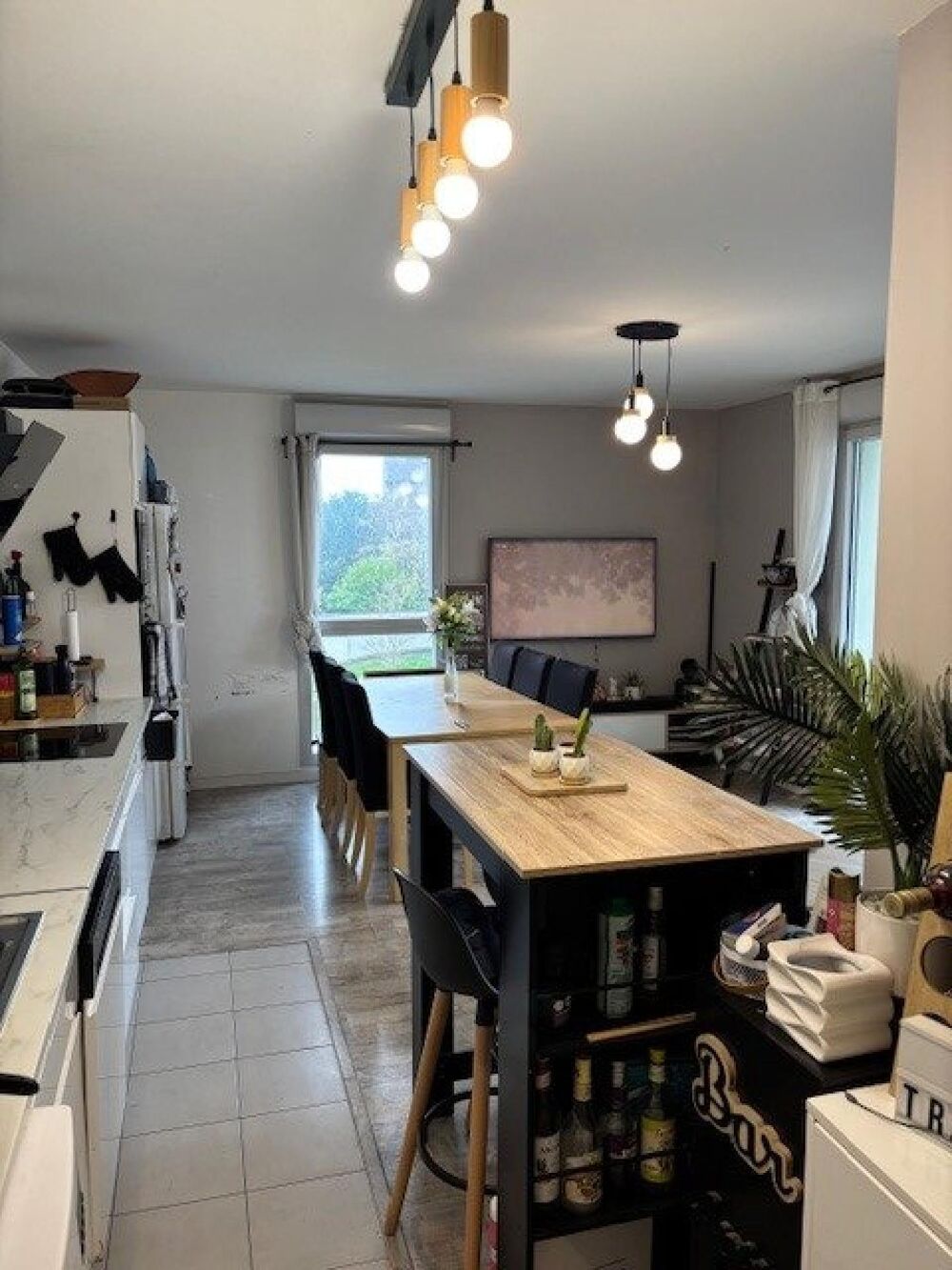 T4 moderne avec balcon et double parking