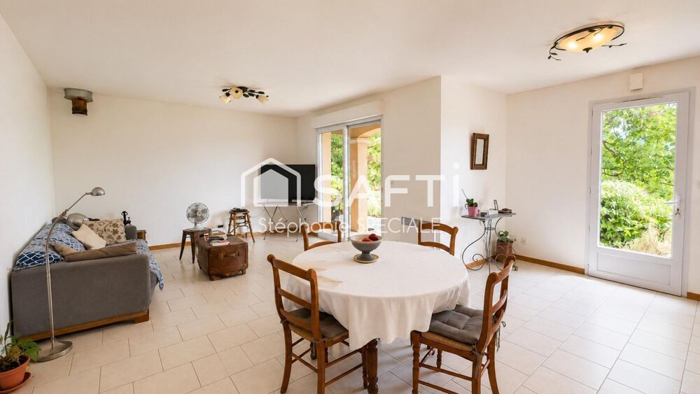 BAGNOLS-EN-FORÊT  Villa de plain-pied de 102 m² sur 2 000 m² de terrain, au coeur d'un environnement naturel préservé