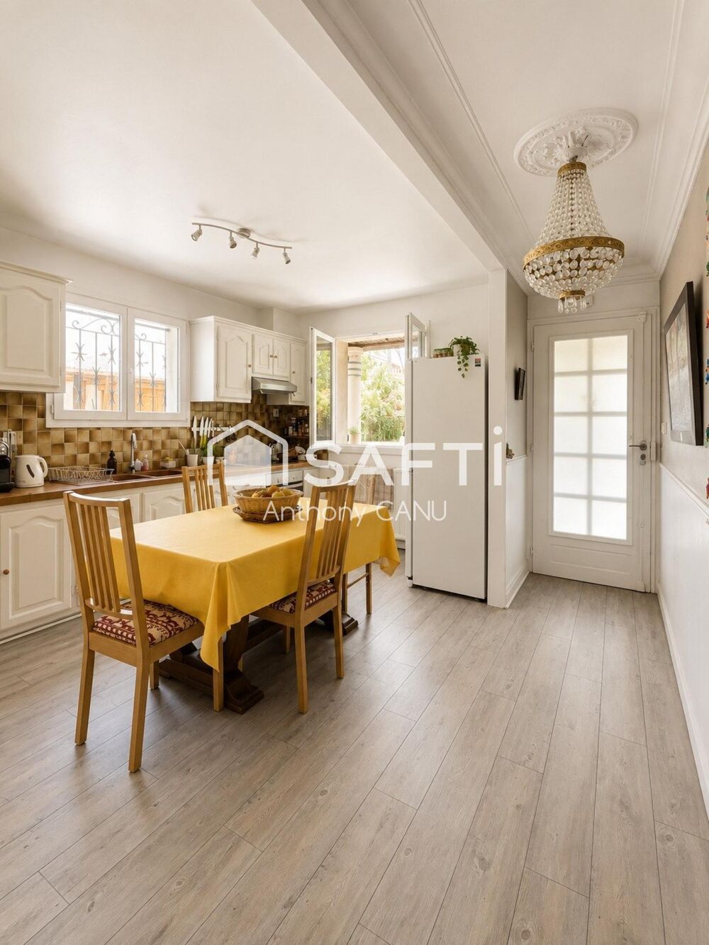 Maison familiale avec jardin et dépendance