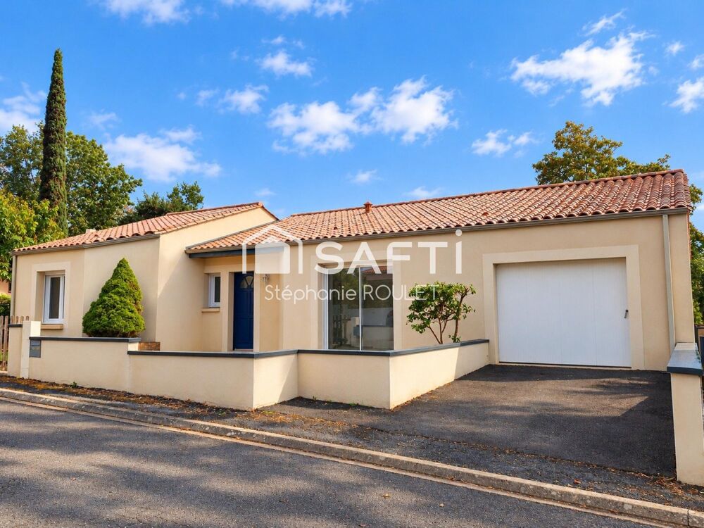 Location Maison À LOUER – LA ROCHE-SUR-YON – SECTEUR LA COURTAISIÈRE – MAISON DE PLAIN-PIED DE 111 M² – 3 CHAMBRES – GARAGE La roche-sur-yon