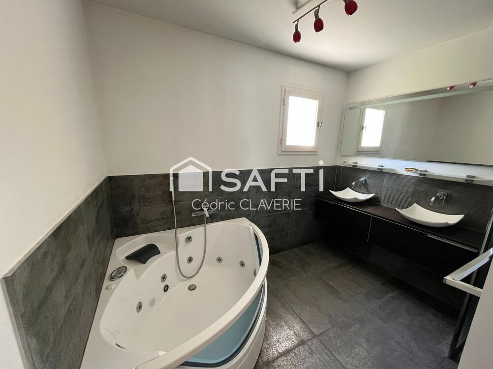 Vente Maison Maison de plain pied, 5 chambres, piscine Roaillan