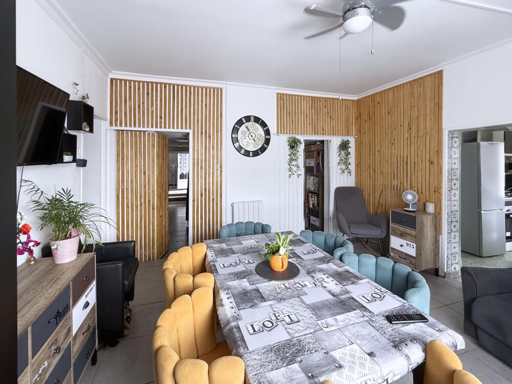 NOUVEAUTE sur le secteur de CUINCHY !! Maison individuelle de 6 pièces de 145 m2. Secteur calme, fort potentiel à saisir.