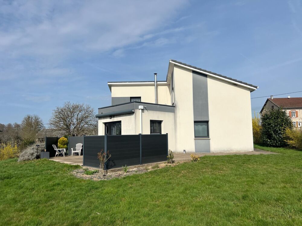 Vente Maison Maison 121 m2, 5 pièces 4 chambres sur 19 ares de terrain Franchevelle