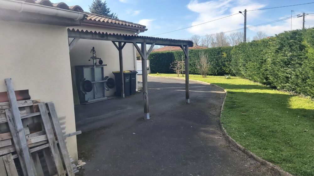 Vente Maison Belle maison de plain-pied avec piscine et garage Touvre