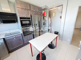  Appartement à vendre 6 pièces 148 m²