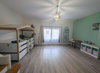  Maison à vendre 15 + pièces 486 m²