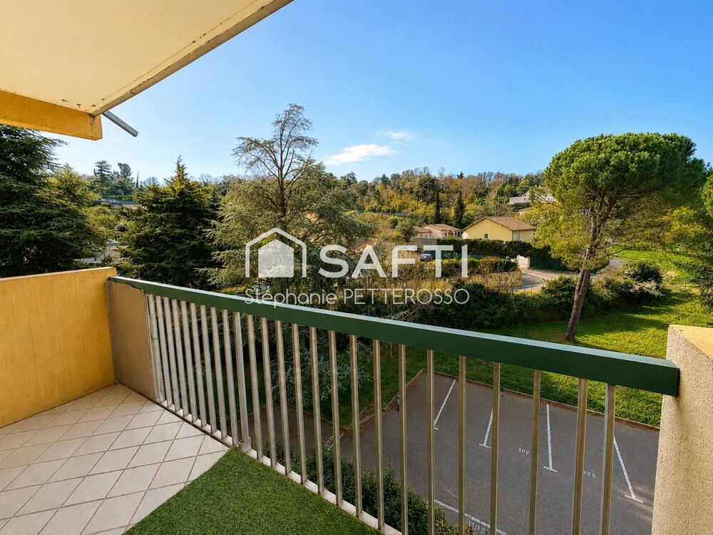 Appartement familial lumineux avec balcon, ascenseur et parking