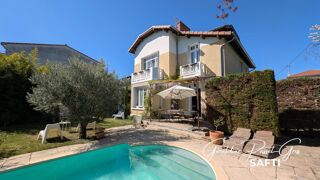  Maison � vendre 8 pi�ces 220 m�