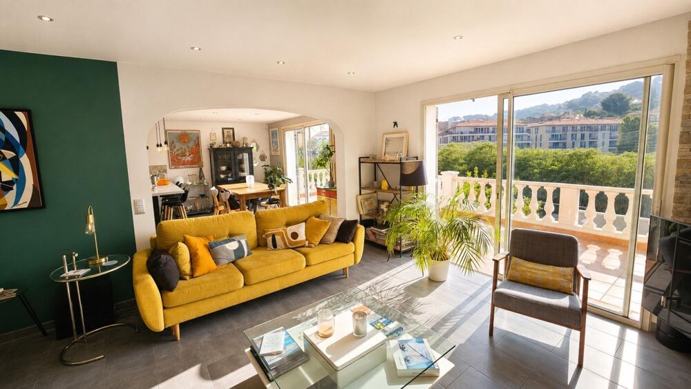 Ollioules  Espace, lumière et prestations pour une maison pensée pour votre confort.