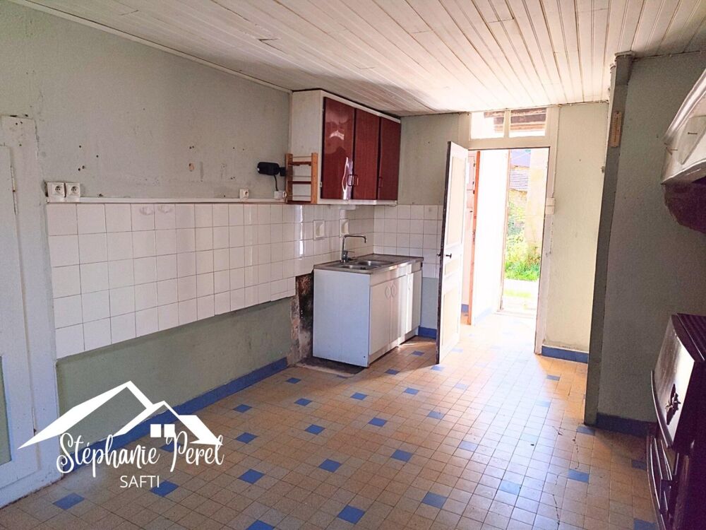 Maison avec dépendances à Gentioux-Pigerolles  83 m² + granges