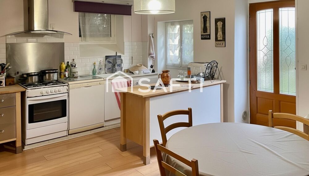 Jolie maison de ville de 107,80 m2 avec petit jardin.