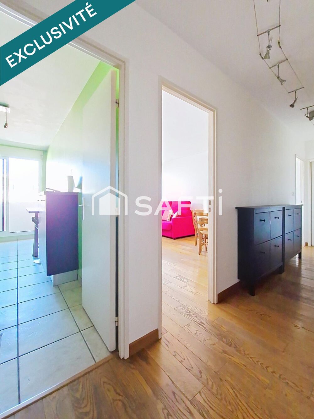Vente Appartement Le calme du dernier étage, à 5 min du métro Robespierre. Montreuil