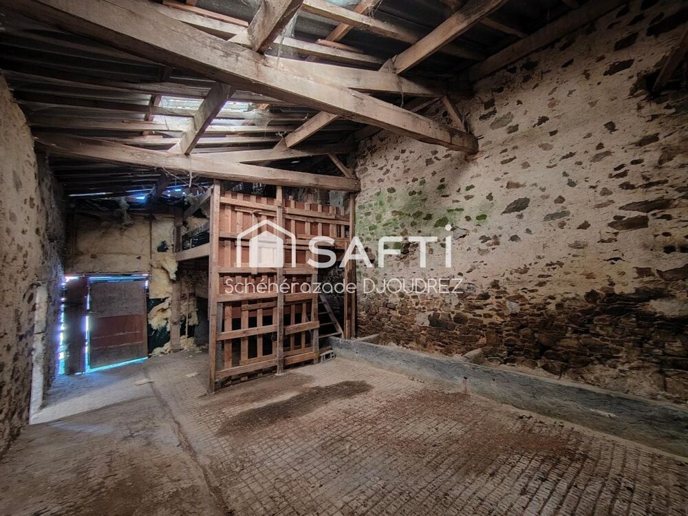 GRANGE EN PIERRES DE 188M² - TERRAIN 696M²