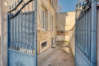  Immeuble � vendre 180 m�