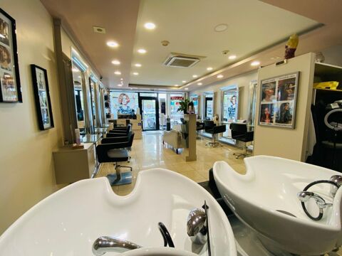 Salon de coiffure 58m² + sous sol 58m² 107000 51100 Reims
