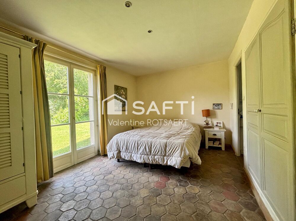 Vente Maison Pierrefonds – Propriété de charme avec piscine Pierrefonds