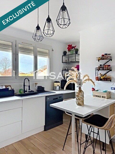   Rez� - Maison � �tage 6 pi�ces de 105 m� sur une parcelle de 1181 m� Maison - 6 pi�ce(s) - 105 m�