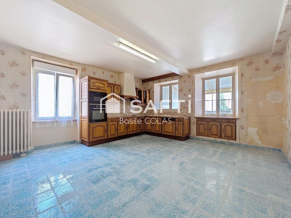 Vente Maison Corps de ferme avec 550 m² de dépendances Aussonce