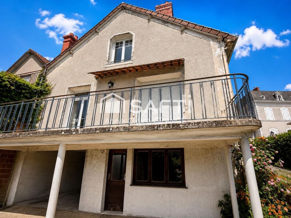 À SILLÉ-LE-GUILLAUME  UNE MAISON DE CARACTÈRE AUX BEAUX VOLUMES, À DEUX PAS DES COMMODITÉS !
