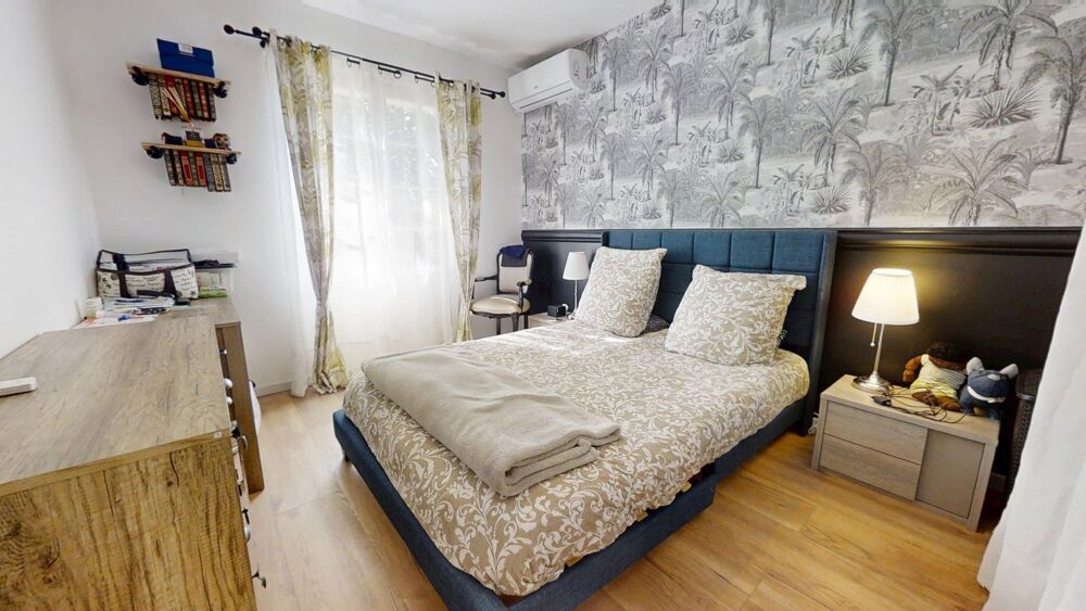 Vente Maison Proche du Brusc, Maison individuelle T5 sur 600 m2 de terrain, entièrement rénovée avec garage et atelier/buanderie Six-fours-les-plages