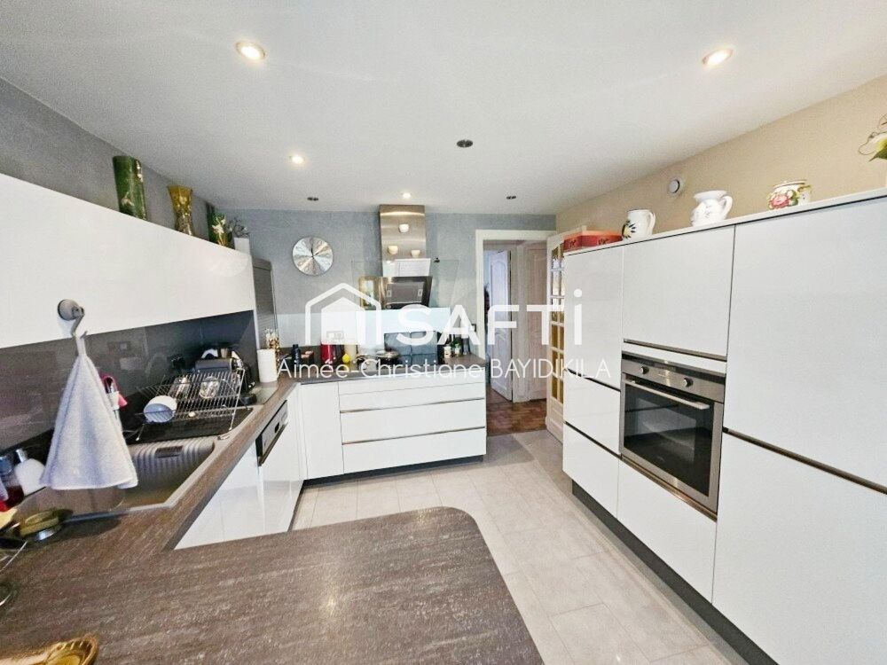 Vente Maison À Vendre  Maison Type T5 125 m². Saint -Laurent du - Pont ( 38380 ) Saint-laurent-du-pont