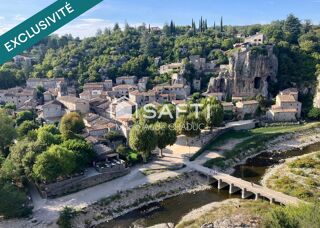 Maison 8 pièces 250 m² · à Labeaume · 250 m² · 674 000 €