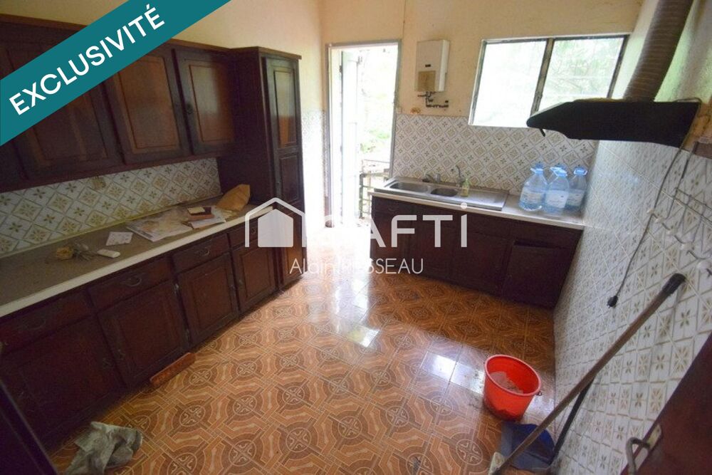 Vente Maison Exceptionnel plein centre de St Benoit sur 1100 m2 Saint-benoit