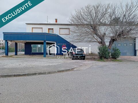   Local commercial avec bureaux, hall d'exposition et atelier 