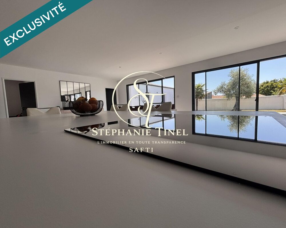 Maison familiale avec piscine, jardin et vue dégagée