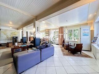  Maison à vendre 10 pièces 215 m²