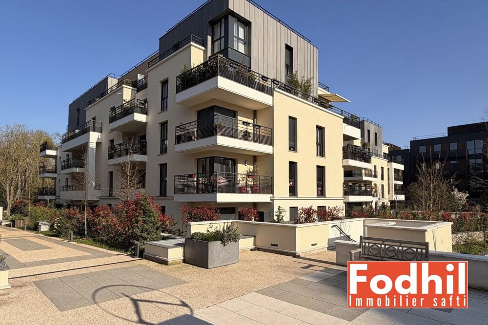 Face au Parc de Sceaux  4 pièces, 3 chambres et 3 terrasses totalisant 20 m²