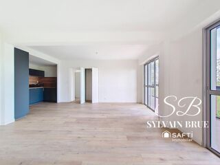  Appartement à louer 3 pièces 111 m²