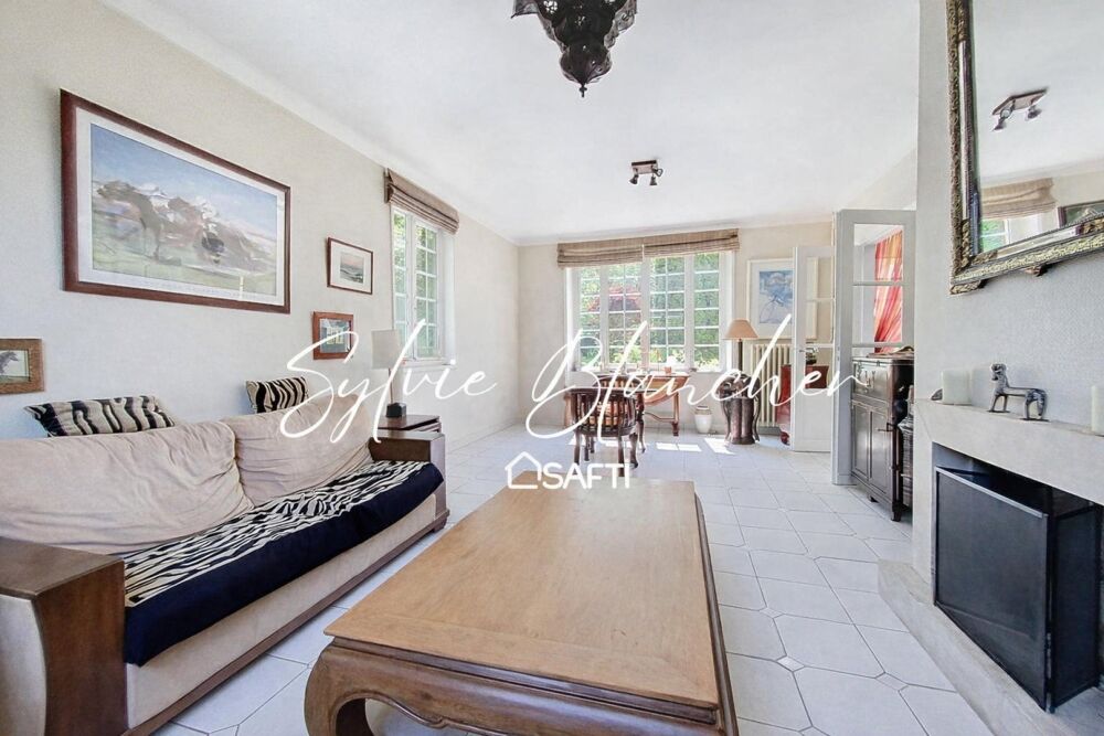 RARE A LA VENTE - MAISON 210 M2 AVEC DEPENDANCES - 5 CHAMBRES - TERRAIN 1 728 M2