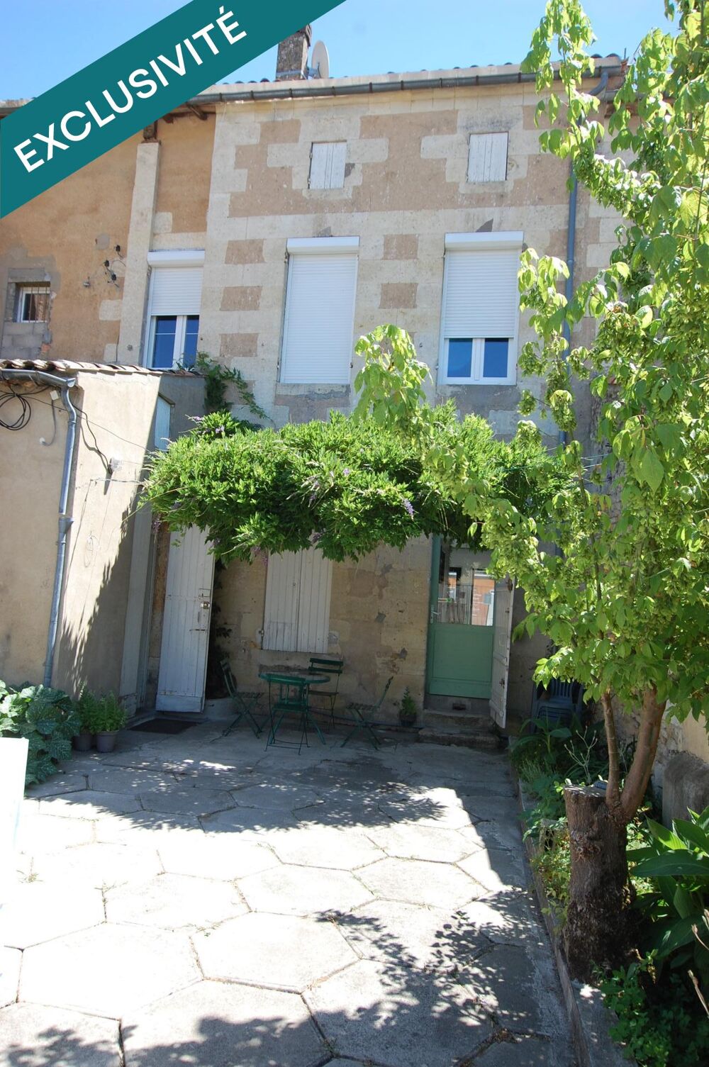 Vente Immeuble Immeuble rénové avec local commercial et appartements Etauliers