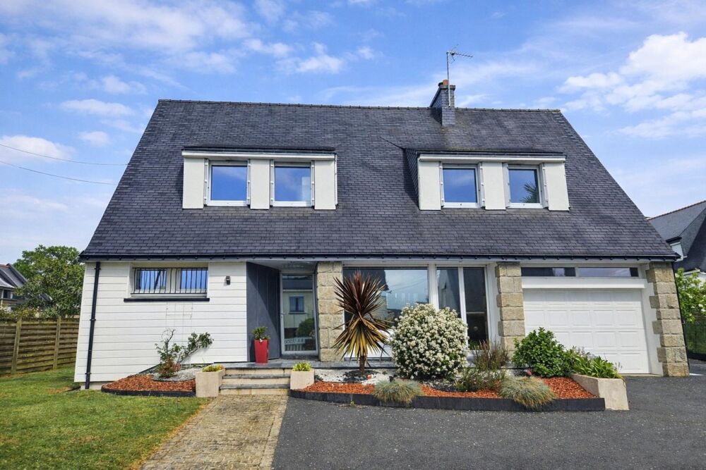 Maison lumineuse rénovée 151 m²  Plescop bourg