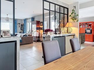  Maison � vendre 5 pi�ces 204 m�